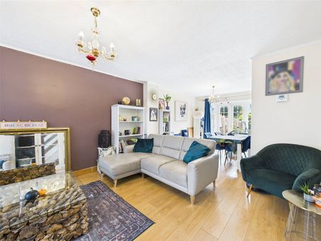 Springfield Avenue, Hampton, TW12 - Photo 2