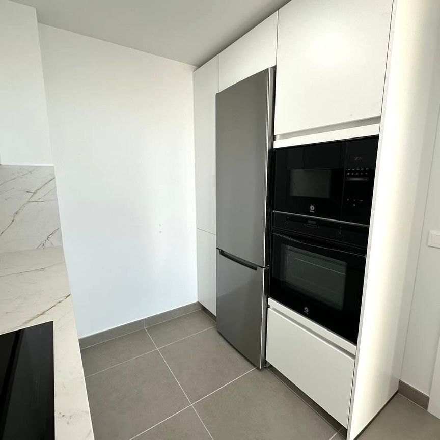 Atico en alquiler en Parque Central, Estepona - Foto 1