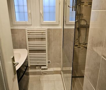 Location Appartement 4 pièces 67m² NIMES 30000 - Photo 3