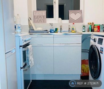 1 bedroom flat to rent - Photo 5