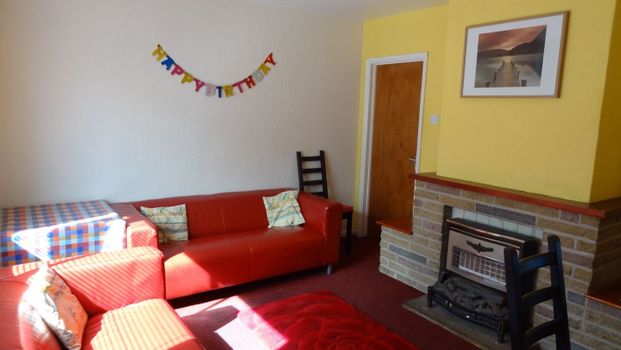 517 New Ashby Road - Engineering Side & 2 rooms remainingLoughborough - Photo 1