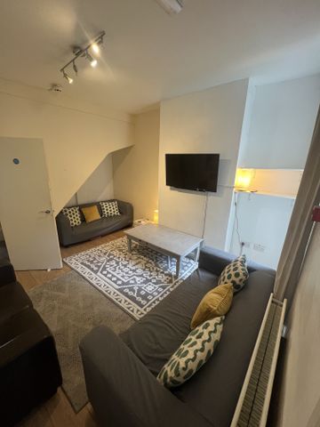 279 Heeley Road - Photo 2