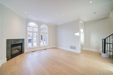 For Lease - 34 Marlborough Avenue, Toronto, Ontario - Photo 4