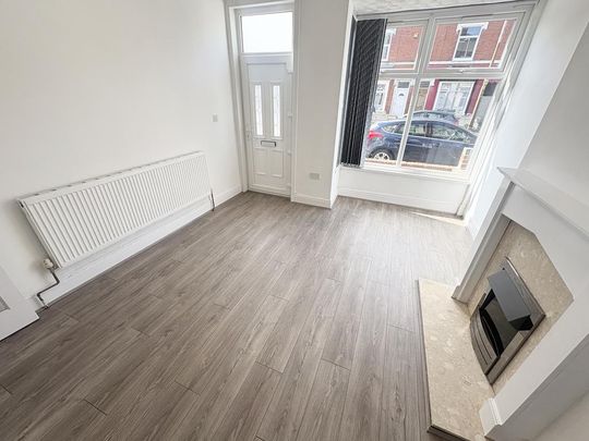 2 bedroom terraced house to rent - Photo 1