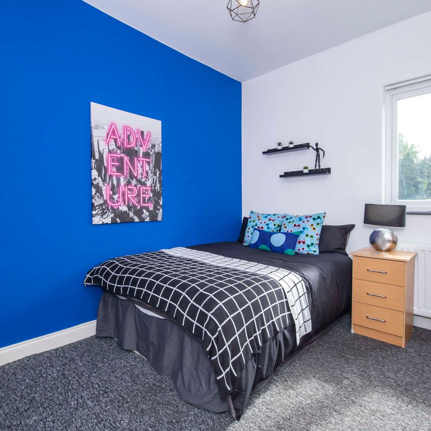 🔐 A Secure and Stylish Houseshare at Albany – The Crown Jewel of Coventry Co-Living! - Photo 1