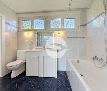 Charming detached house with beautiful garden - Photo 5