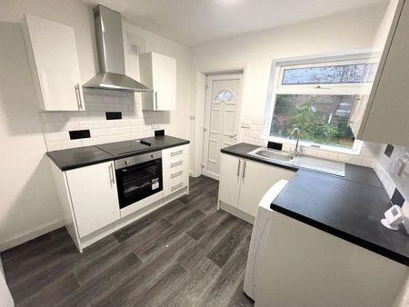 3 bedroom terraced house to rent - Photo 3