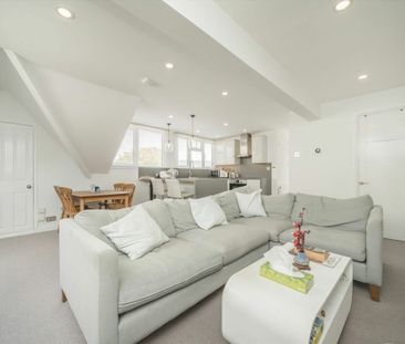 Kings Avenue - Photo 4