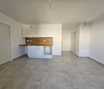 Location Appartement 2 pièces 39m² TOURS 37100 - Photo 2