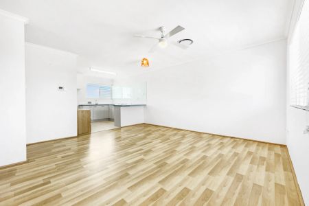 Neat and Tidy Apartment By The Beach - Photo 5