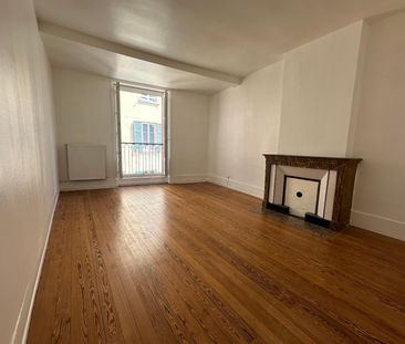 Location Appartement 4 pièces 109m² MACON 71000 - Photo 2