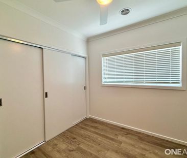 Luxury Family Living in Desirable Location - Photo 3