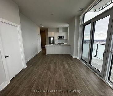 Burnhamthorpe/Confederation-Penthouse Open Concept 2Bd+Den, P, Locker - Photo 4