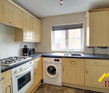 3 bedroom flat to rent - Photo 5