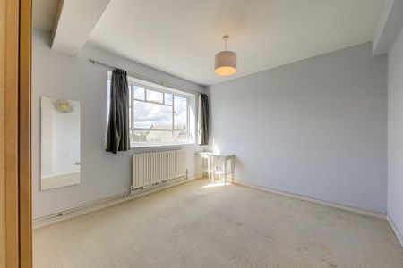 3 bedroom flat to rent - Photo 3