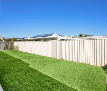 Spacious & Stylish Home for Lease in Oxenford! - Photo 2