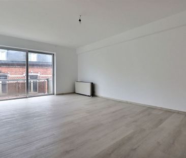 Appartement rénové de +/- 70 m², 2 chambres + cave + parking en sou... - Foto 2