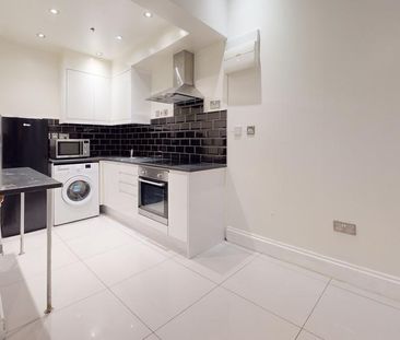 Studio to rent - Photo 2