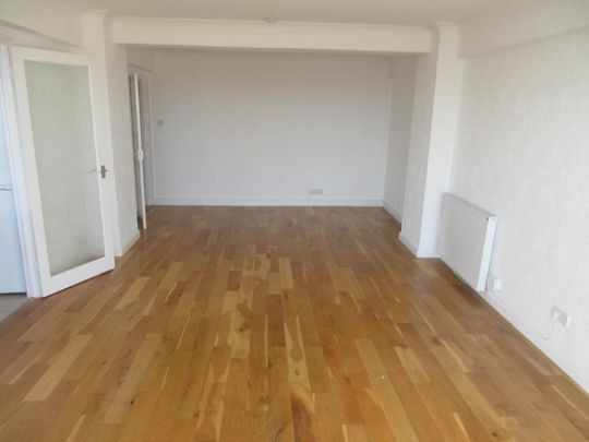 3 bedroom flat to rent - Photo 1