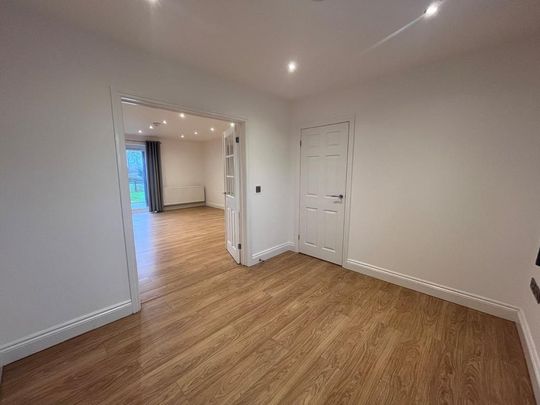 5 bedroom barn conversion to rent - Photo 1