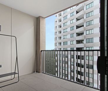 Near New One Bedroom in Prime Location. Fully Furnished! - Photo 6