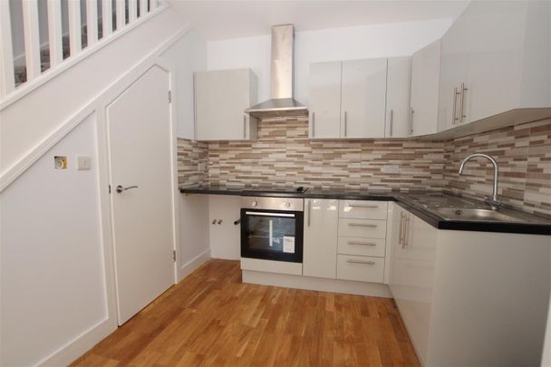 1 bedroom Terraced House to let - Photo 1