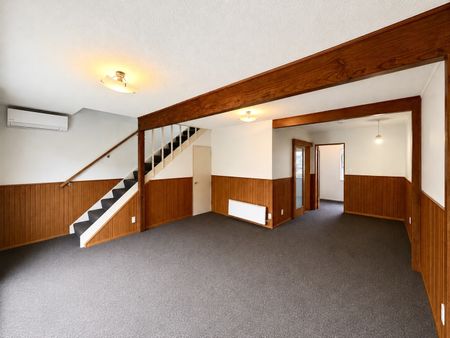 Sunny, Convenient & Family-Friendly Townhouse - Photo 5