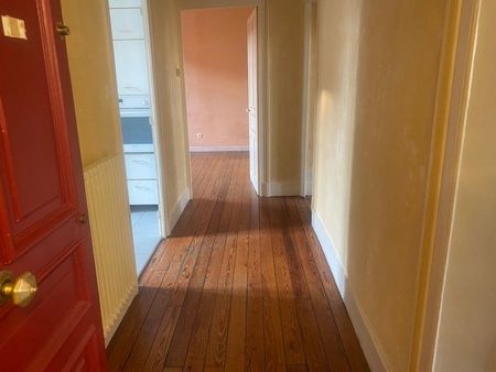 Location Appartement 4 pièces 79m² BOURG EN BRESSE 01000 - Photo 5
