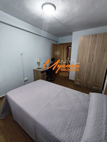 Piso de alquiler en Centro - Photo 3