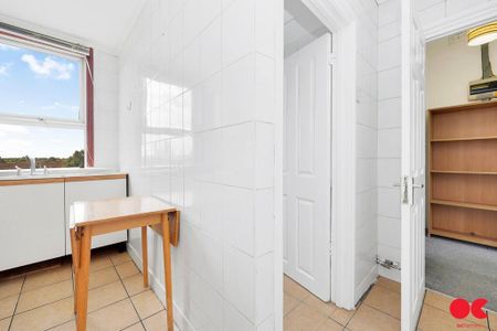 Studio to rent - Photo 3