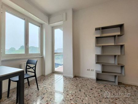 Stanza in appartamento di 70 m² a Milano - Photo 5