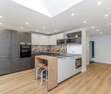 3 bedroom House To Let - Photo 6