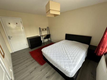 5 bedroom terraced house to rent - Photo 3