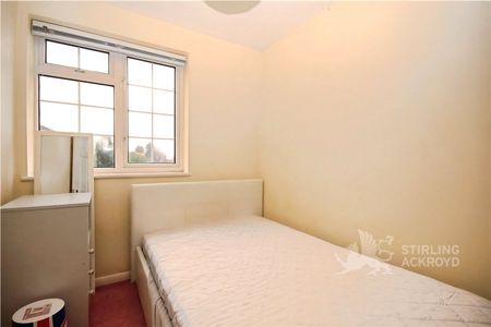 Lynwood, Guildford, Surrey, GU2 7NY - Photo 5