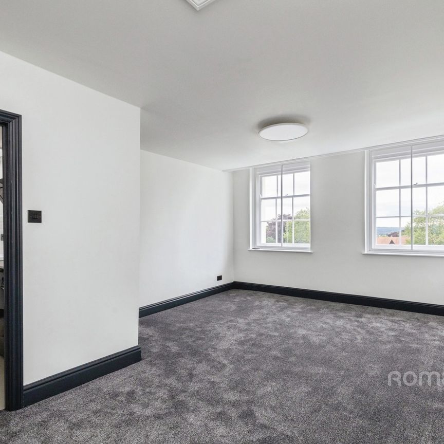 3 bedroom apartment to rent - Photo 1