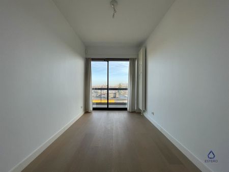 Ruim 2 slaapkamerappartement te Berchem - Photo 2