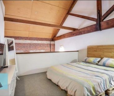 Boutique Breezes Loft Style Apartment - Photo 5