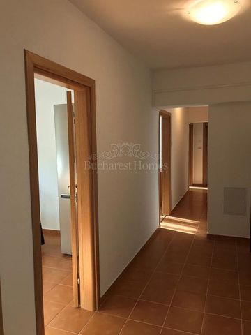 Decent Two Bed Apt Overlooking Boulevard Unirii - Downtown - Photo 5