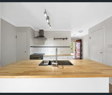 Perfect Family Home - Photo 5