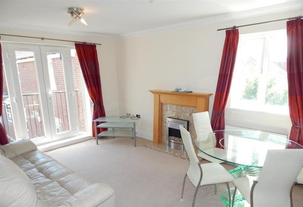 2 bedroom flat to rent - Photo 1