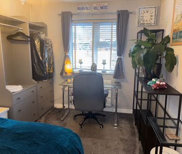 2 Bed Semi-Detached House, Watson Avenue, BS4 - Photo 2