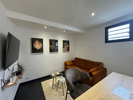 Apartment - Photo 2