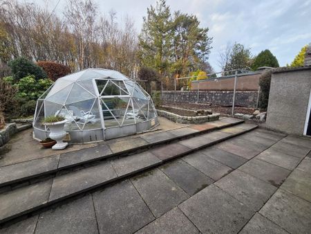 4 bedroom detached house to rent - Photo 3