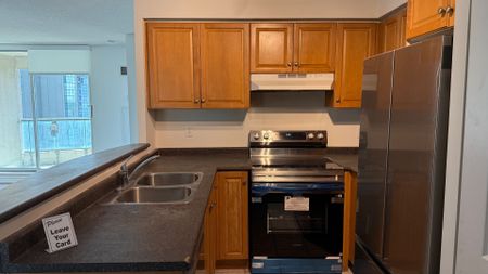 For Lease - 7 Lorraine Drive Unit# 1103, Toronto, Ontario - Photo 5