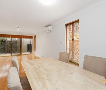 FANTASTIC 3 BEDROOM 2 BATHROOM TOWNHOUSE IN SOUTH PERTH! - Photo 4