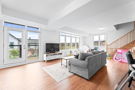 For Lease - 405 Dougall Avenue, Caledon, Ontario - Photo 4