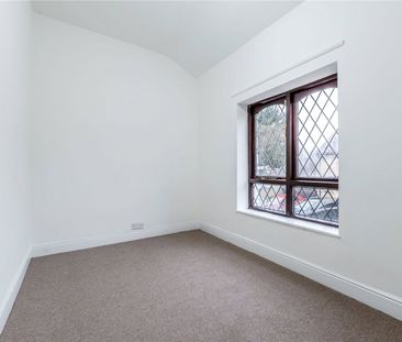 58, Main Street, Barwick in Elmet, Leeds, West Yorkshire, LS15 4JG - Photo 3
