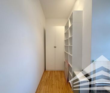 Stilvolle 2 Zimmer-Altbauwohnung mit Küche an der Donaulände - Photo 6