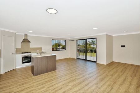 Modern 2-Bedroom&comma; 2-Bathroom Apartment with Secure Parking - Photo 3