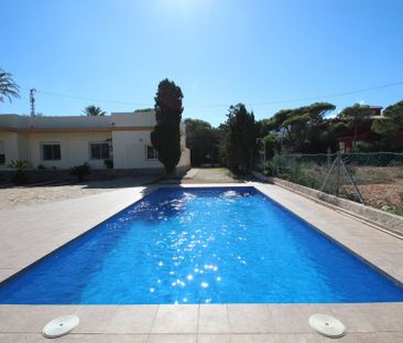 Chalet con piscina en Cabo Roig - Photo 3